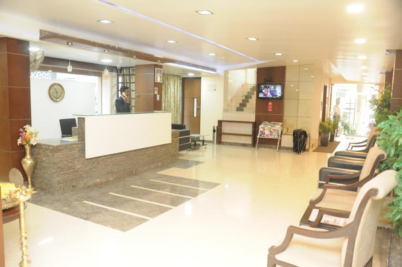 חסן Suvarna Regency מראה חיצוני תמונה