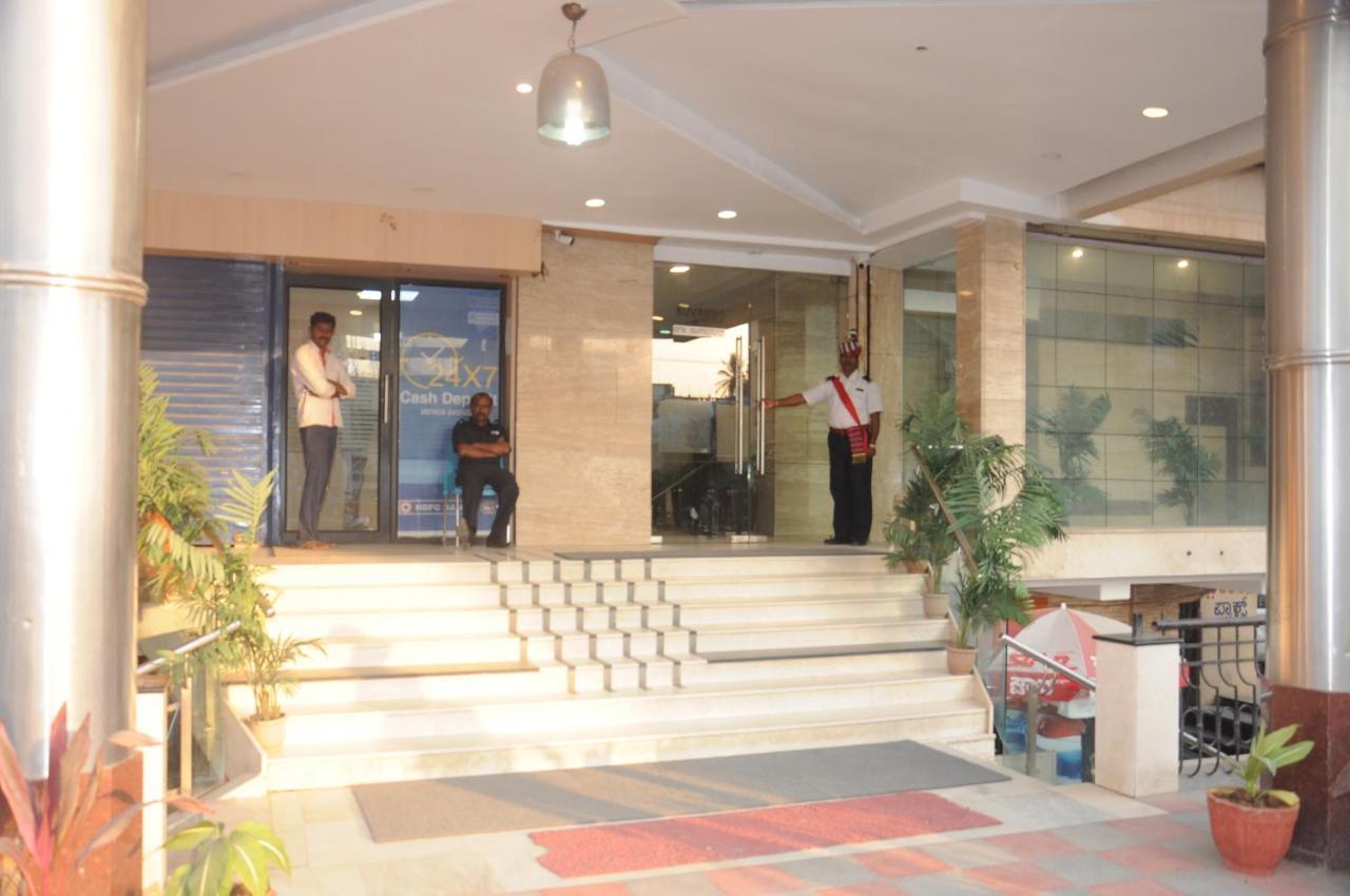 חסן Suvarna Regency מראה חיצוני תמונה
